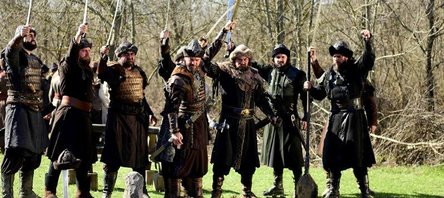 Diriliş oyuncularına Katar'da büyük ilgi