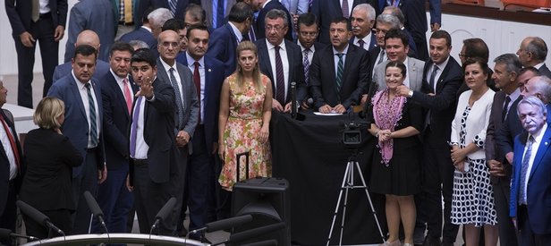 CHPnin TBMMdeki ergen oyunları çabuk bitti