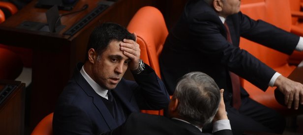 Hakan Şükür turuncu listede
