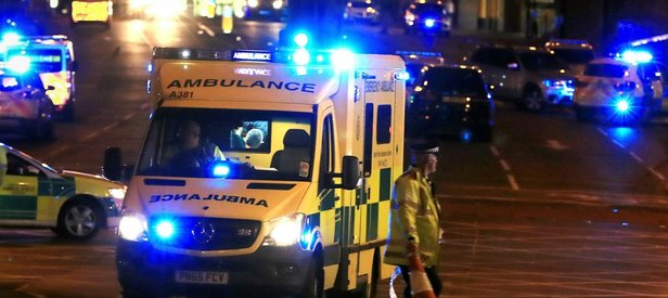 İngilterede konser alanında patlama