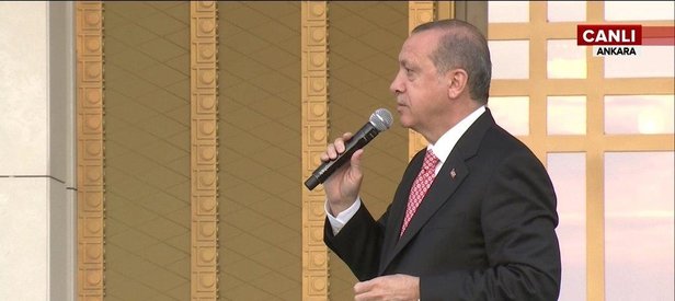 Erdoğan: Selam olsun tanka karşı duranlara