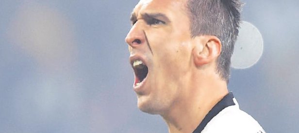 Kartal büyük oynuyor Mandzukic ve Martinez