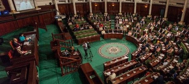 Tunusta olağanüstü hal 3 ay daha uzadı