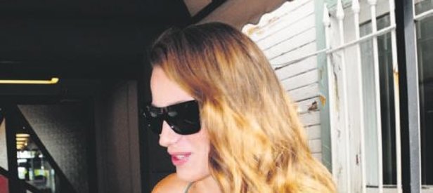 Serenay kıpır kıpır
