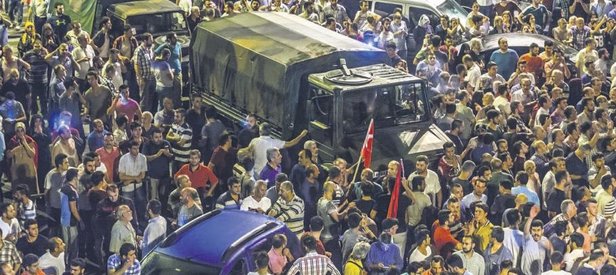 Darbeci yüzbaşıdan ‘halkı ezin’ emri!..