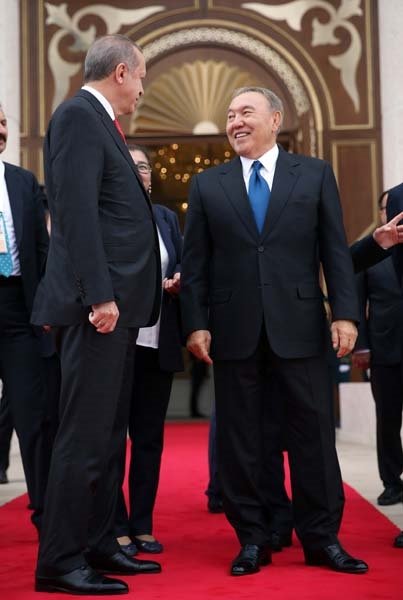 Erdoğan'dan Kazakistan'da ulu cami ziyareti