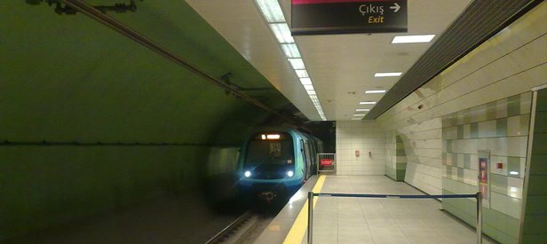 Metro ve Marmarayda seferler devam ediyor