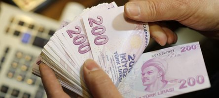 Emeklinin ve esnafın gözü kulağı Başbakan'da