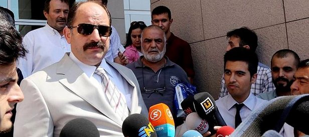 FETÖcü Zekeriya Öz kiliseye sığınmış