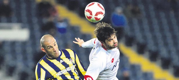 Kanarya kırmızıda durdu